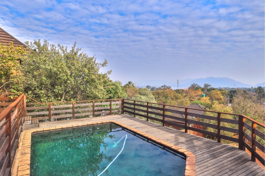 7 Bedroom Property for Sale in Meerhof North West